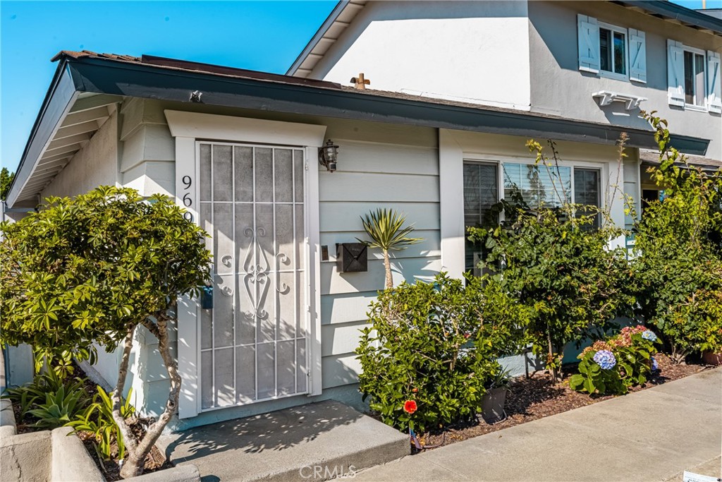 9695 Adams, Huntington Beach CA 92646 - photo 1
