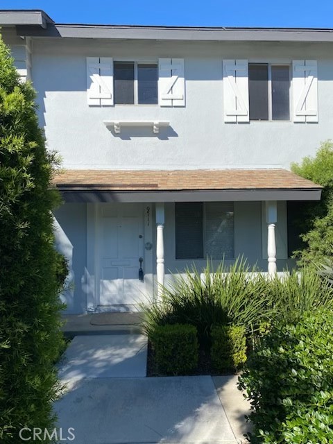 Private walkway to unit - 9711 Adams, Huntington Beach CA 92646 - photo 15