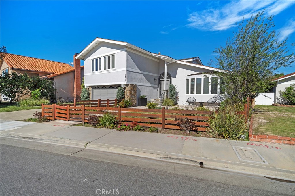9801 Mammoth Drive, Huntington Beach CA 92646 - photo 1