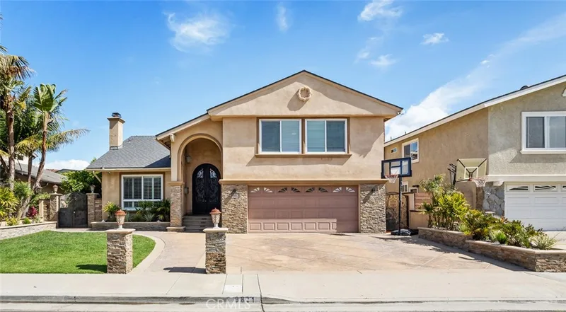 9831 Vicksburg Drive, Huntington Beach, CA 92646
