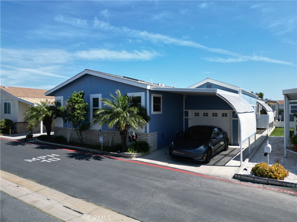 9850 Garfield 35, Huntington Beach CA 92646 - photo 1