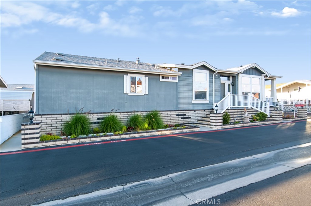 9850 Garfield Avenue 53, Huntington Beach CA 92646 - photo 6