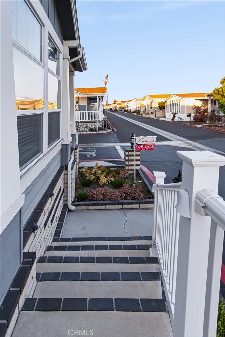 9850 Garfield Avenue 53, Huntington Beach CA 92646 - photo 32