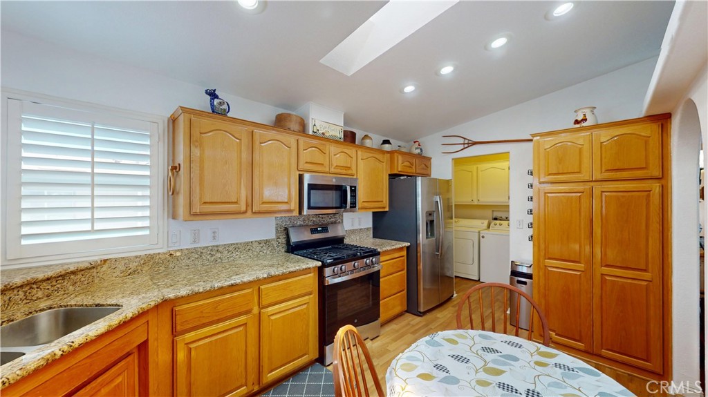 9850 Garfield Avenue 95, Huntington Beach CA 92646 - photo 4