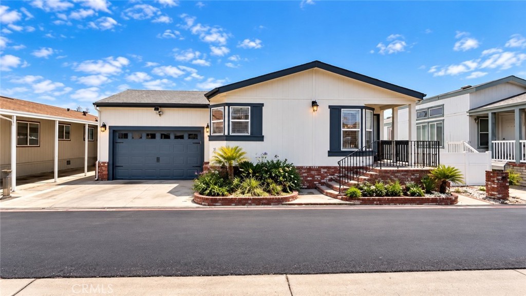 9850 Garfield Avenue 95, Huntington Beach CA 92646 - photo 32