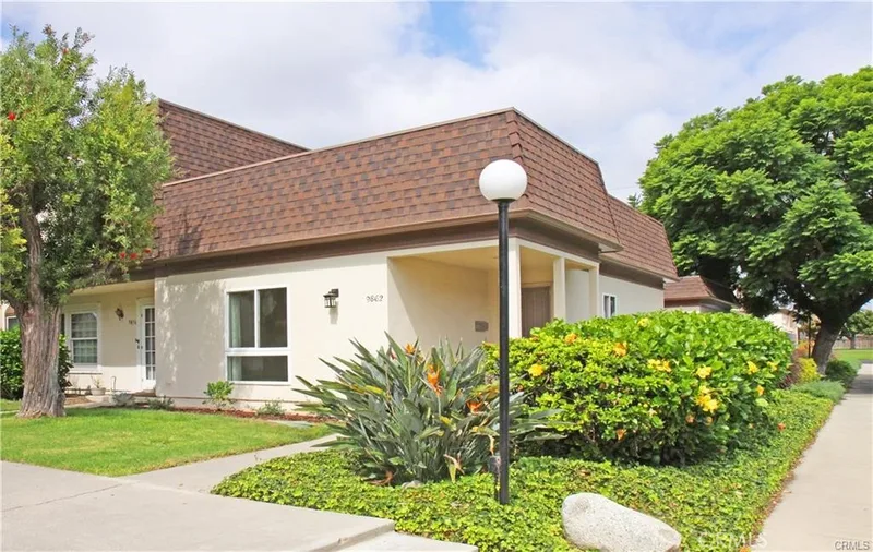 9862 Coral Cove Circle, Huntington Beach