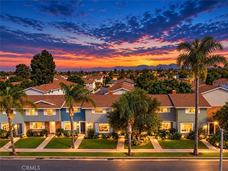 9867 Continental, Huntington Beach