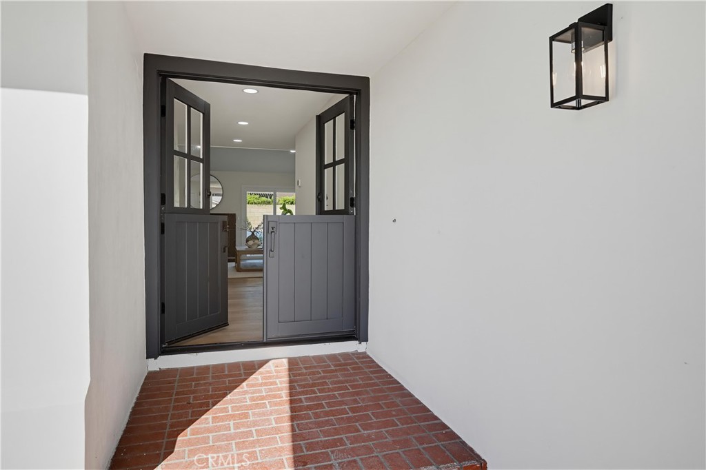 9921 Garrett Circle, Huntington Beach CA 92646 - photo 3