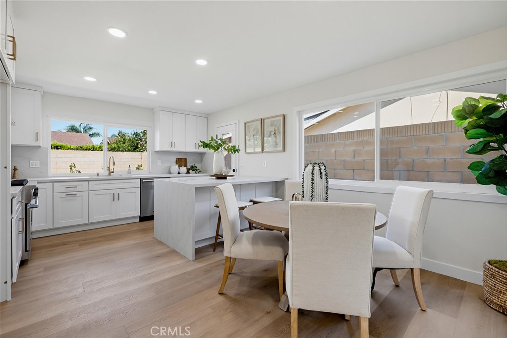 9921 Garrett Circle, Huntington Beach CA 92646 - photo 11