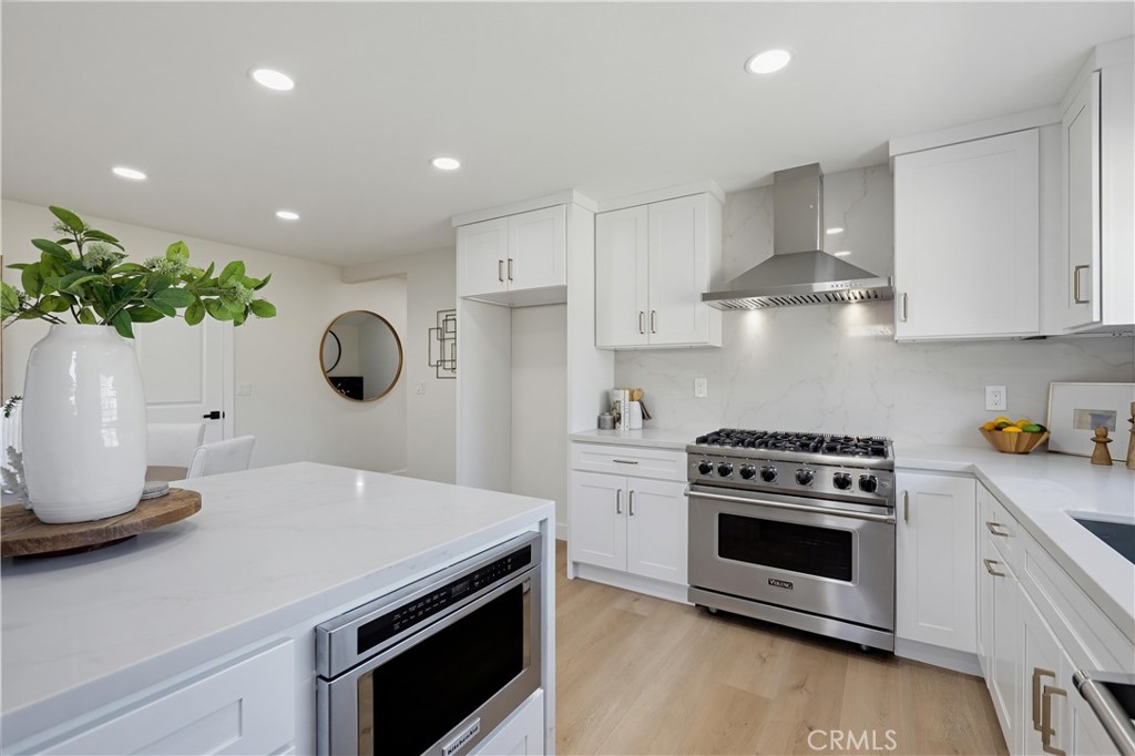 9921 Garrett Circle, Huntington Beach CA 92646 - photo 14