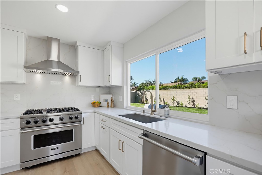 9921 Garrett Circle, Huntington Beach CA 92646 - photo 15
