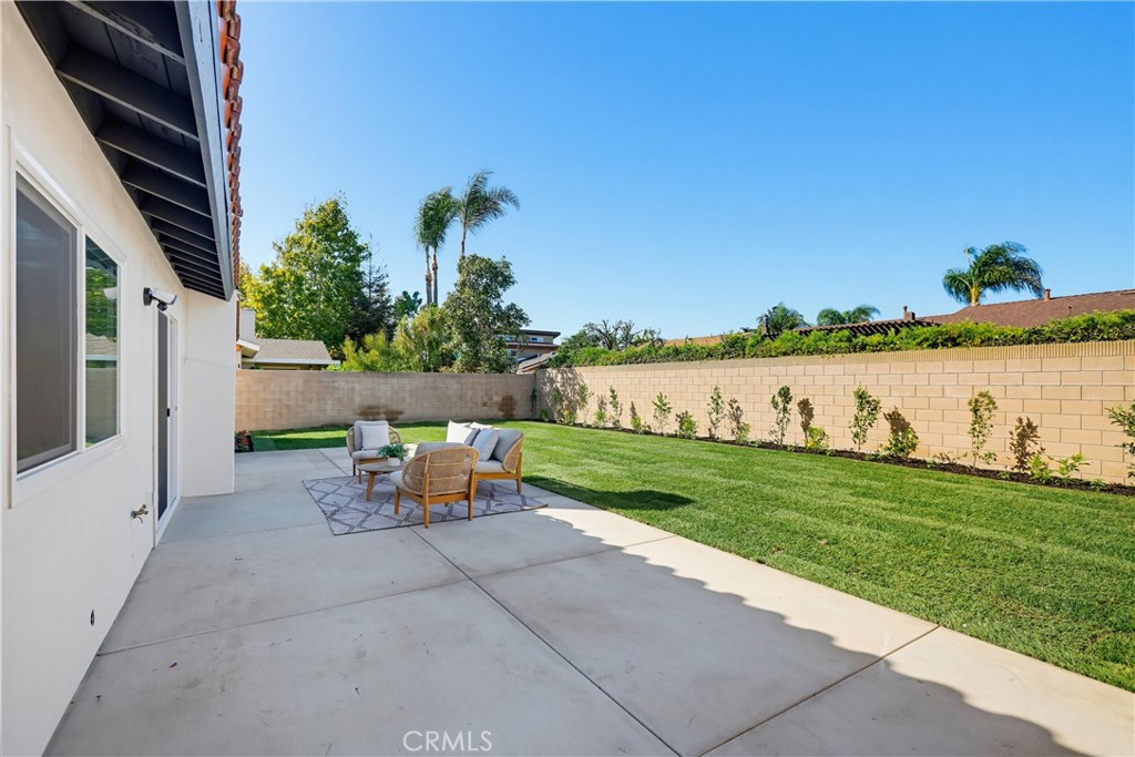 9921 Garrett Circle, Huntington Beach CA 92646 - photo 33