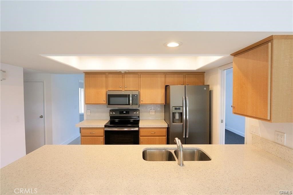9972 Spinnaker Drive, Huntington Beach CA 92646 - photo 5