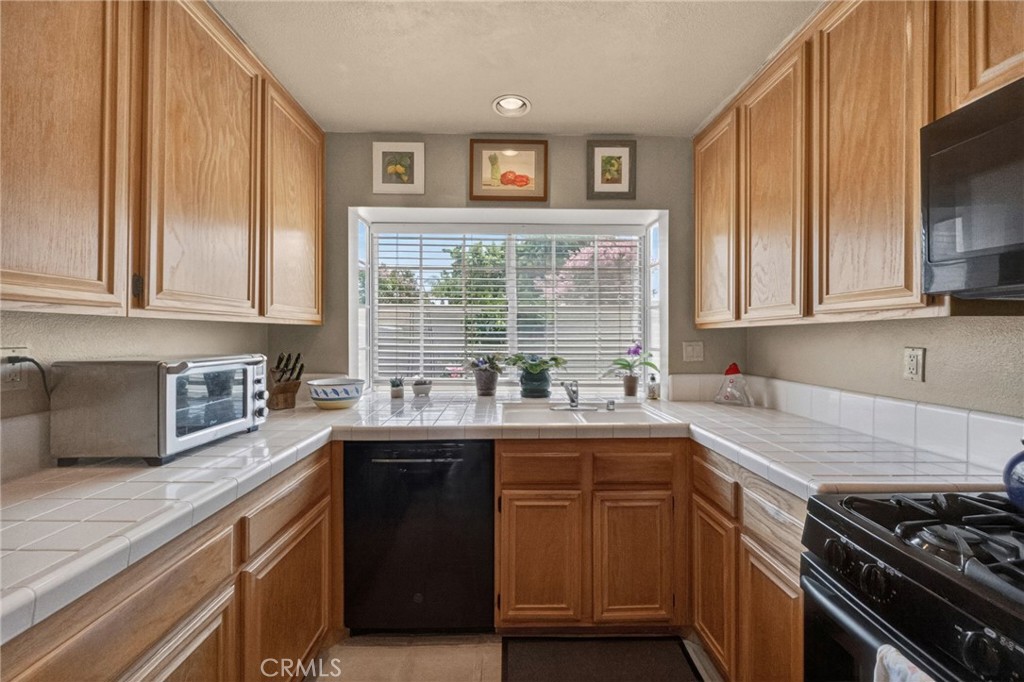 10 Agostino, Irvine CA 92614 - photo 4