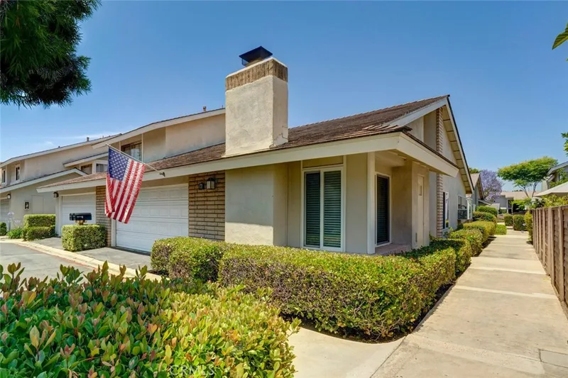 10 Glenhurst 37, Irvine, CA 92604