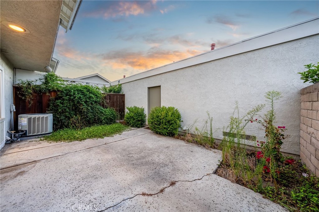 10 Goldenbush, Irvine CA 92604 - photo 42