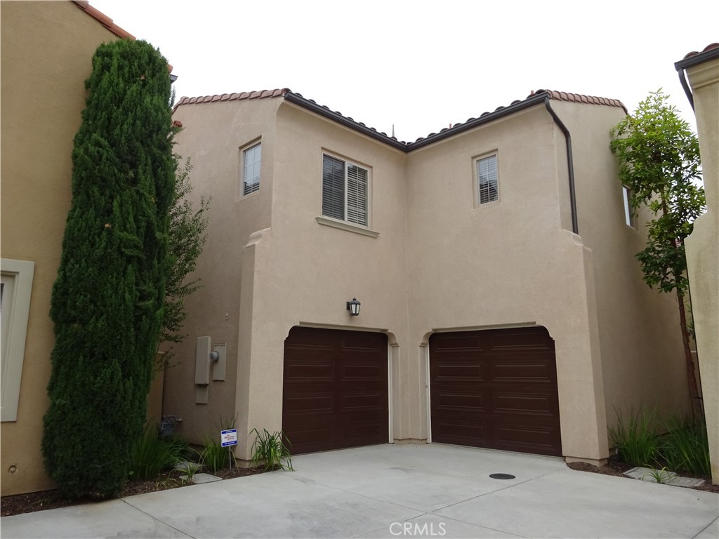 Garage Door - 10 Iceberg Rose, Irvine CA 92620 - photo 4