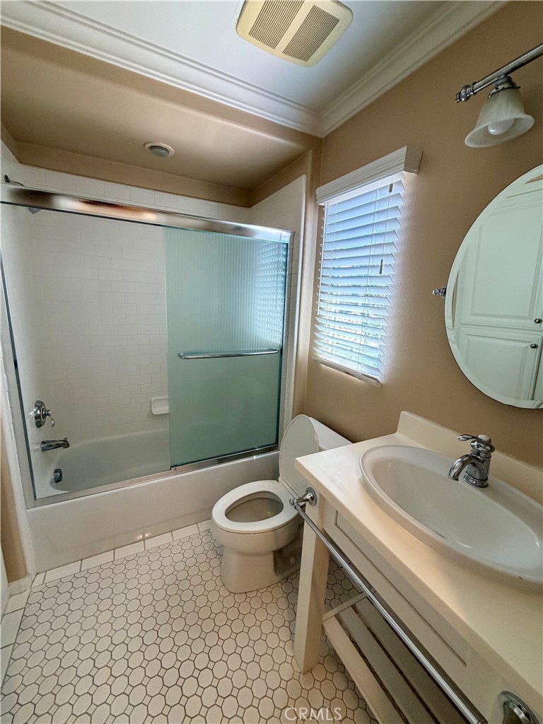 Master Bath - 10 Iceberg Rose, Irvine CA 92620 - photo 15