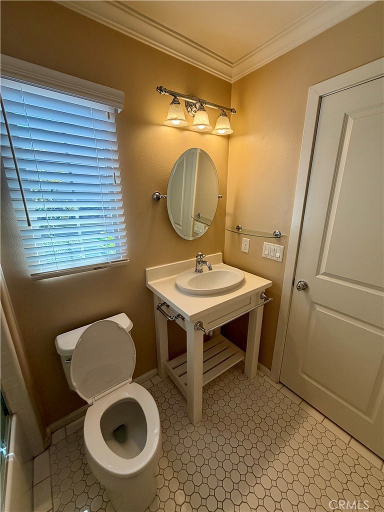 Master Bath - 10 Iceberg Rose, Irvine CA 92620 - photo 16