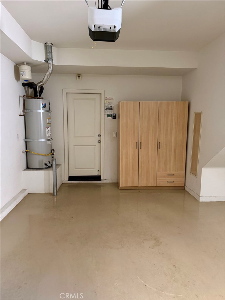 Garage - 10 Iceberg Rose, Irvine CA 92620 - photo 25