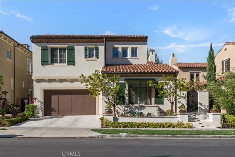 10 Lowland, Irvine
