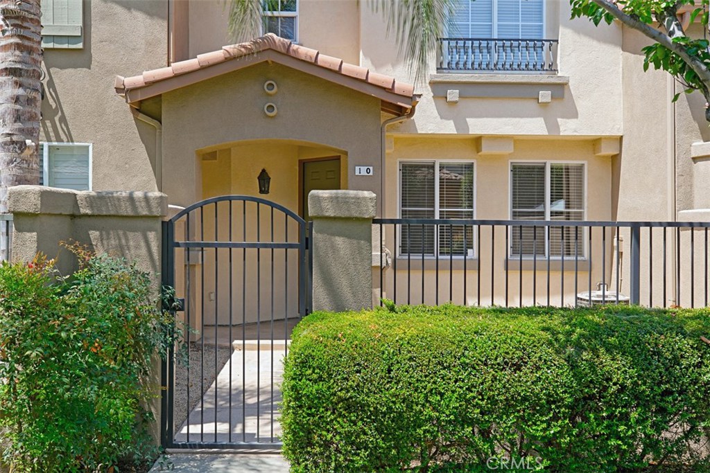 Exterior front. - 10 New Market, Irvine CA 92602 - photo 3