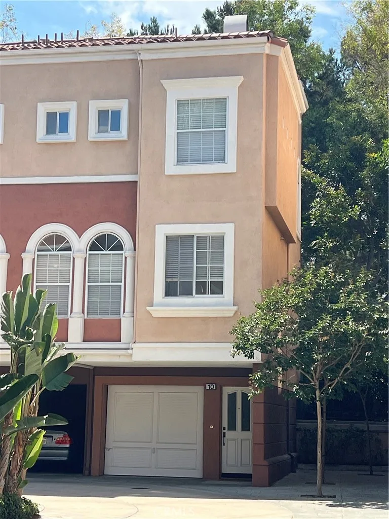 10 Palmieri Aisle, Irvine, CA 92606