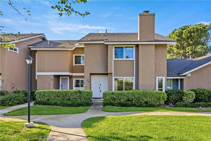10 Santa Fe 38, Irvine, CA 92604