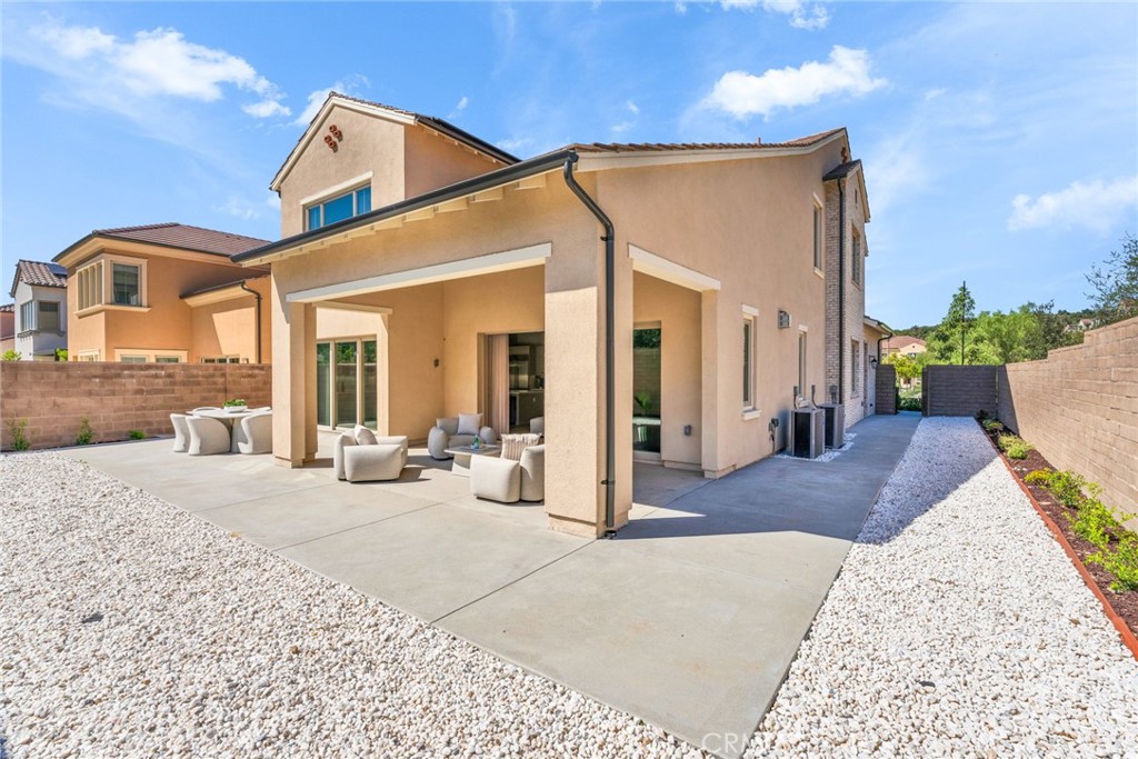 100 Bozeman, Irvine CA 92602 - photo 32