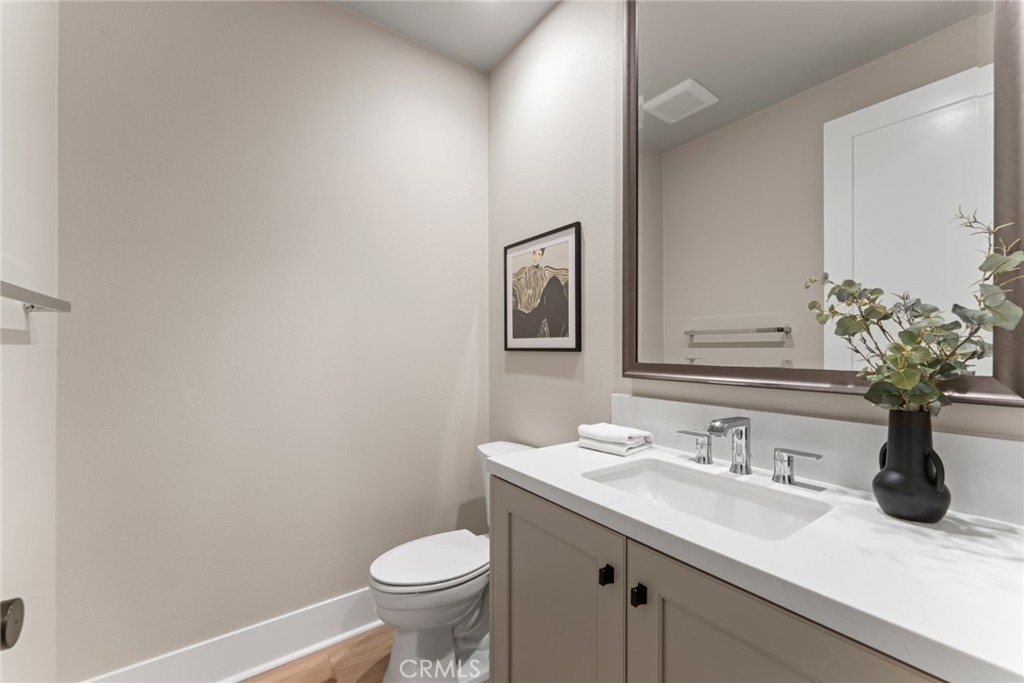 100 Bozeman, Irvine CA 92602 - photo 39