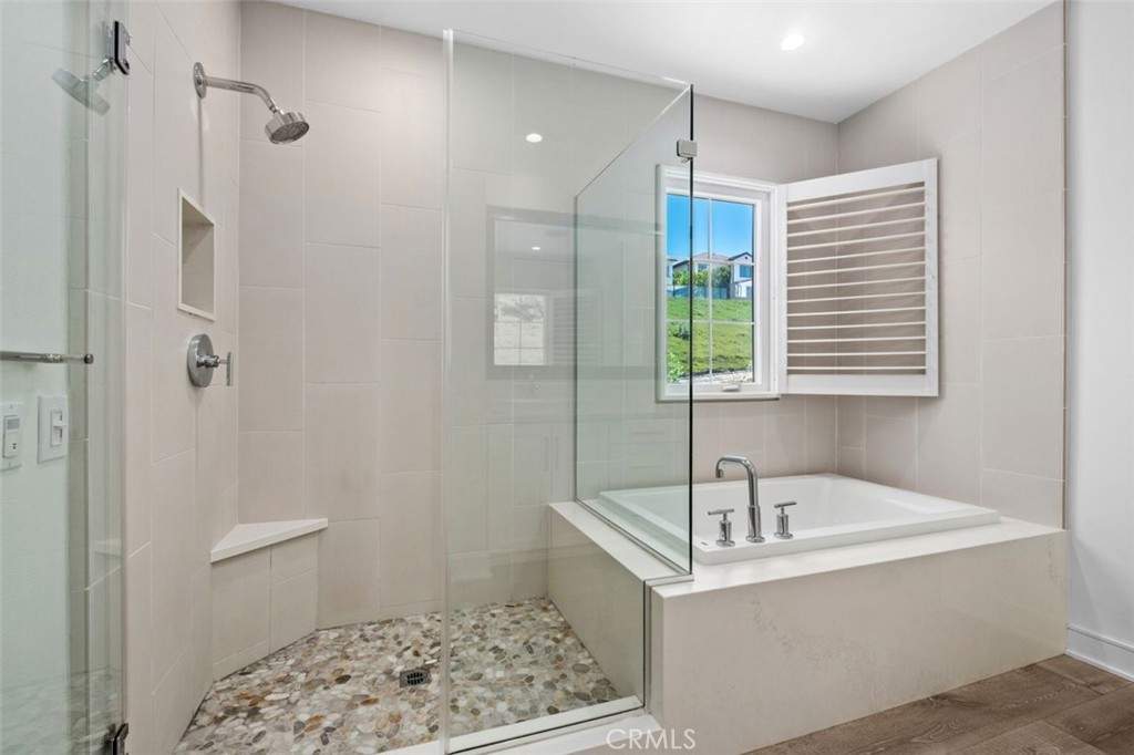 100 Della, Irvine CA 92602 - photo 30