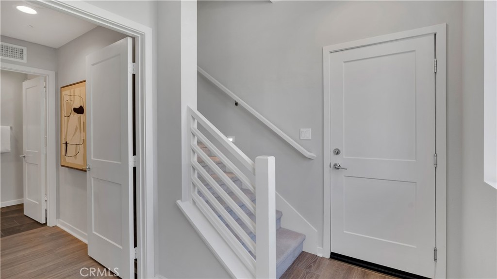 Entryway - 100 Tenor, Irvine CA 92618 - photo 4