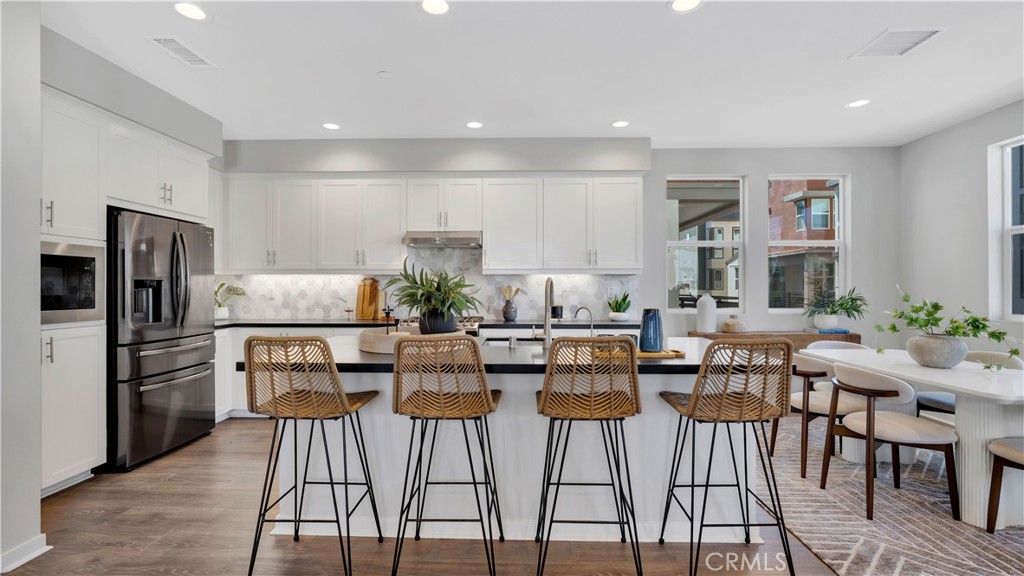 Kitchen - Center Island with Seating - 100 Tenor, Irvine CA 92618 - photo 9