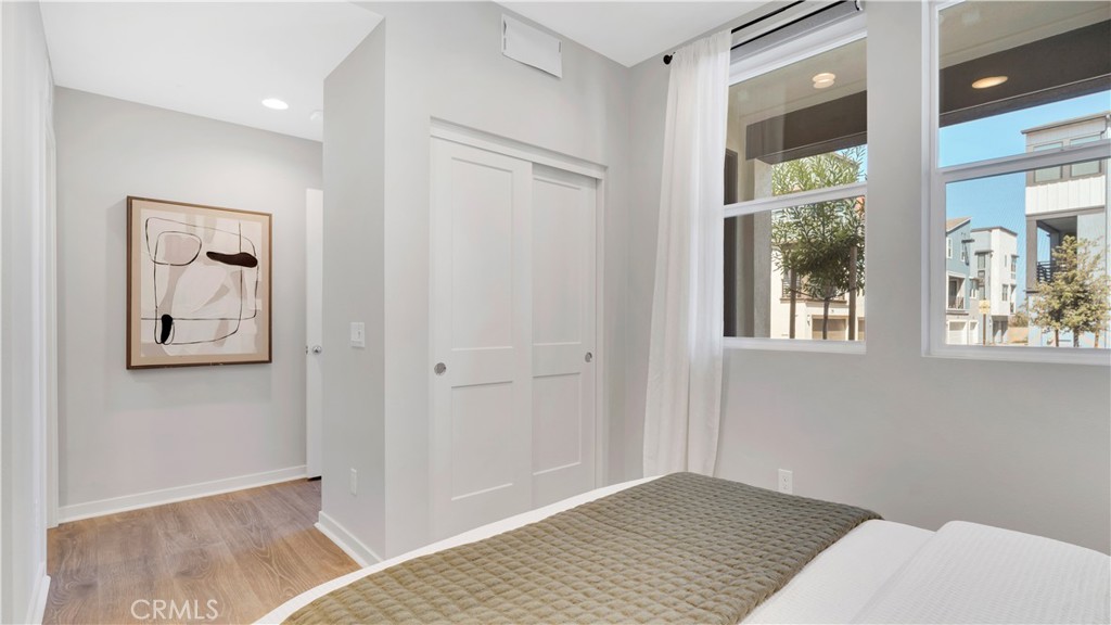 Main Level Guest Ensuite - 100 Tenor, Irvine CA 92618 - photo 34