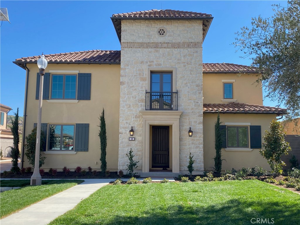 100 Toretta, Irvine CA 92602 - photo 1