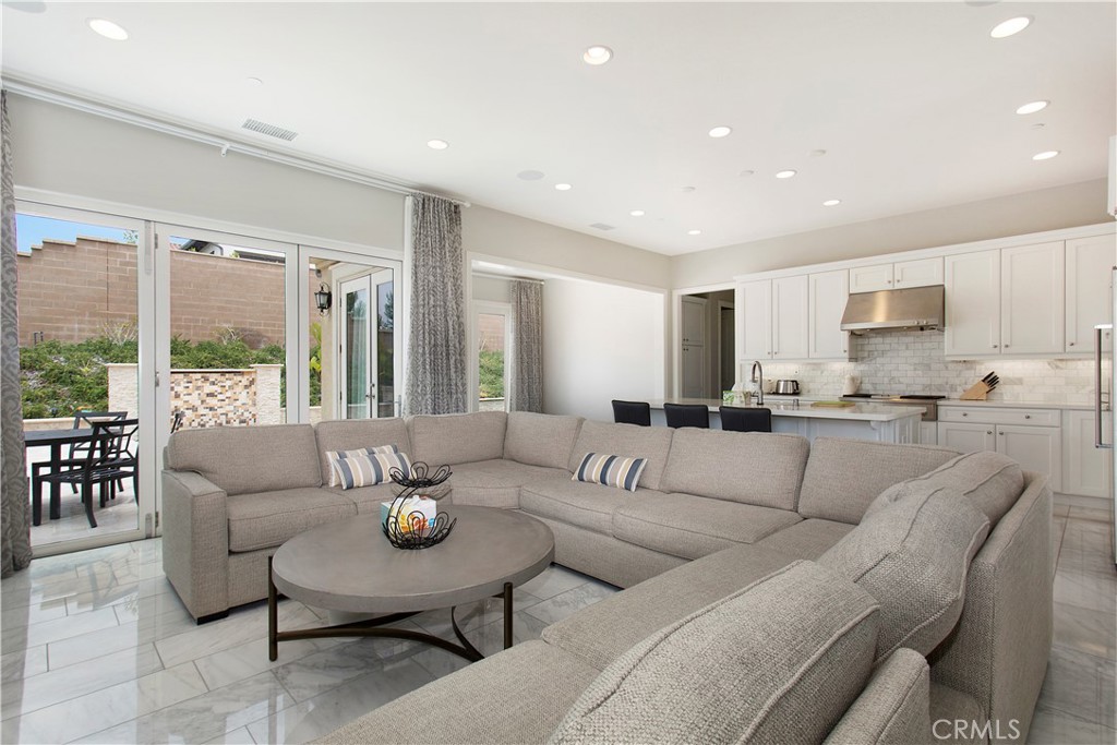 101 Ovation, Irvine CA 92620 - photo 2