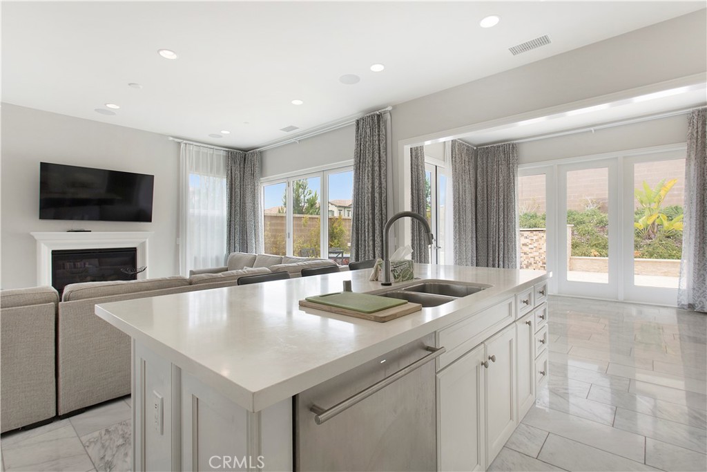 101 Ovation, Irvine CA 92620 - photo 7