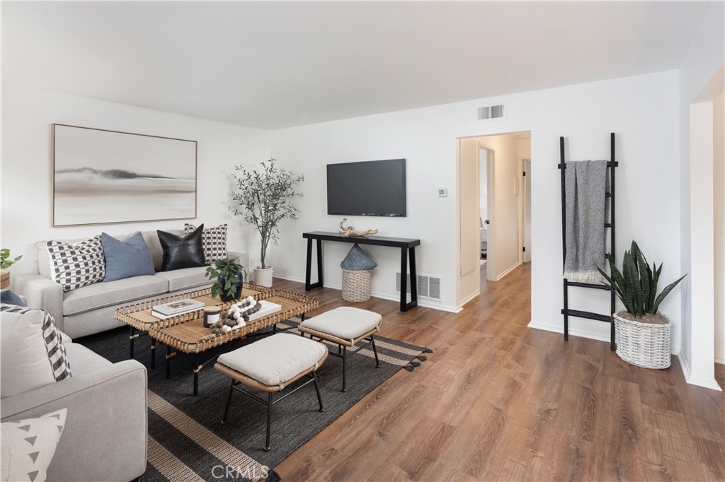 101 Rockwood 52, Irvine CA 92614 - photo 2