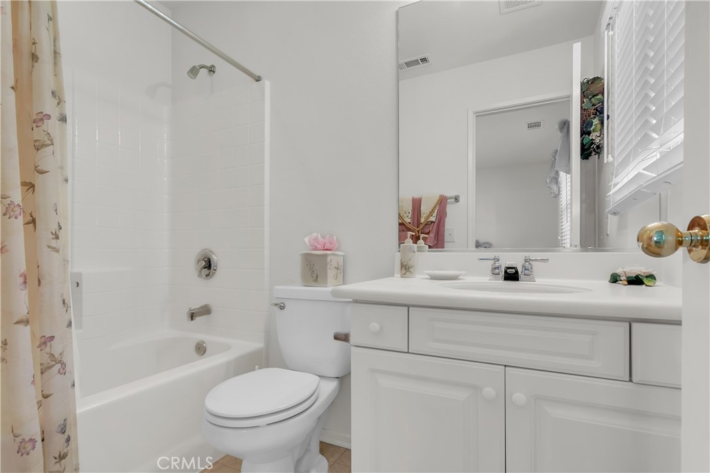 Full Bath to Bedroom 1 - 101 Waterman 153, Irvine CA 92602 - photo 20