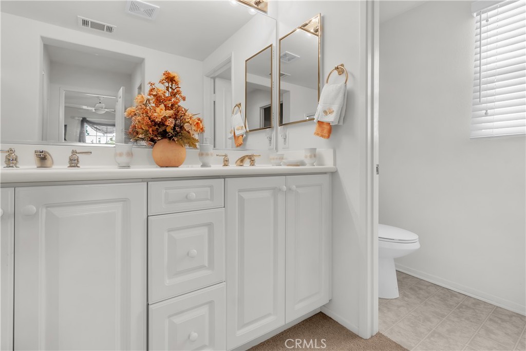 Full Bath to Bedroom 2 - 101 Waterman 153, Irvine CA 92602 - photo 23
