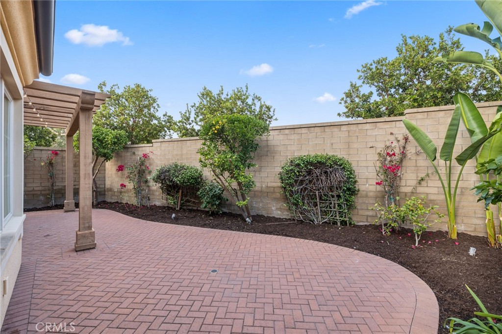 102 Brindisi, Irvine CA 92618 - photo 2