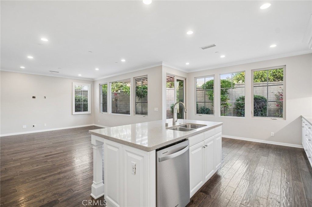 102 Brindisi, Irvine CA 92618 - photo 11