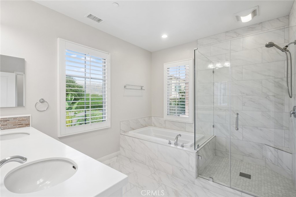 102 Brindisi, Irvine CA 92618 - photo 17