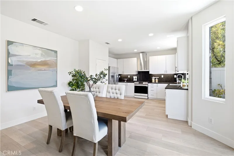 102 Millbrook, Irvine, CA 92618