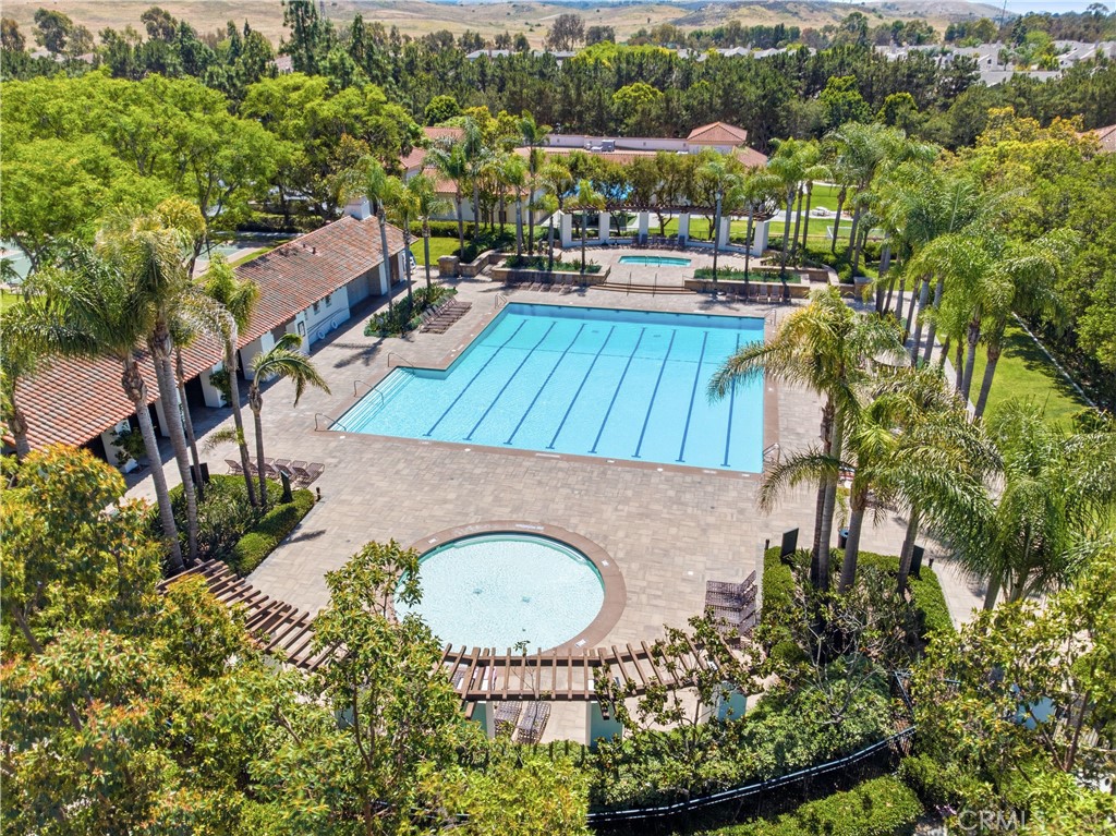 Community Sparking Pool to enjoy year-round - 102 Millbrook, Irvine CA 92618 - photo 6