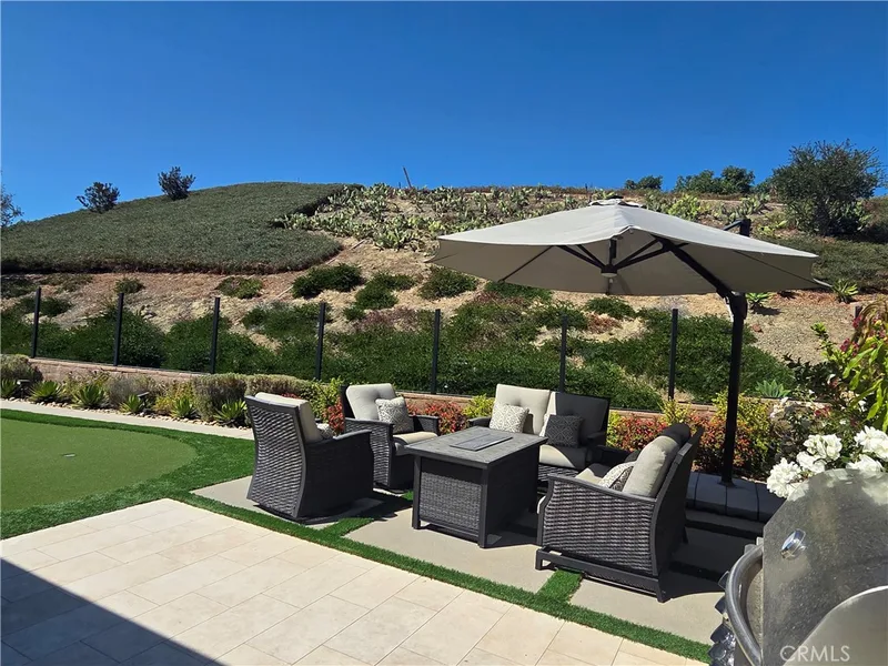 102 Vigna, Irvine, CA 92602