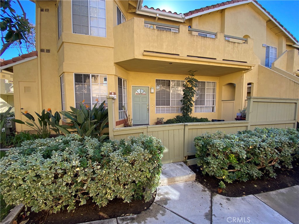 104 COSTERO AISLE 290, Irvine CA 92614 - photo 1