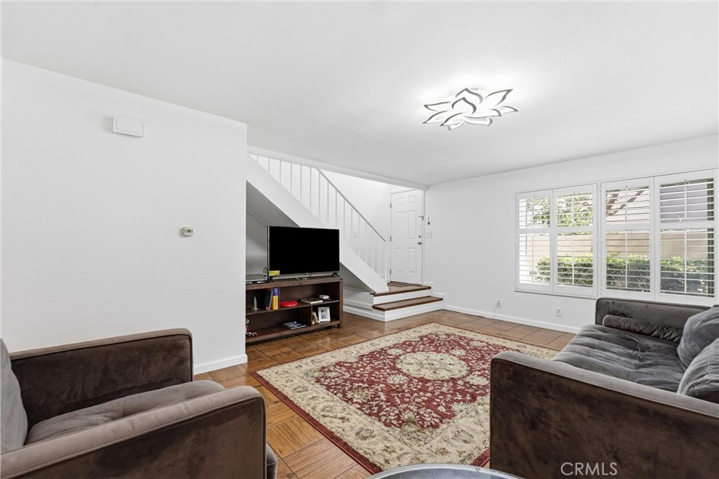 104 Oval, Irvine CA 92604 - photo 3