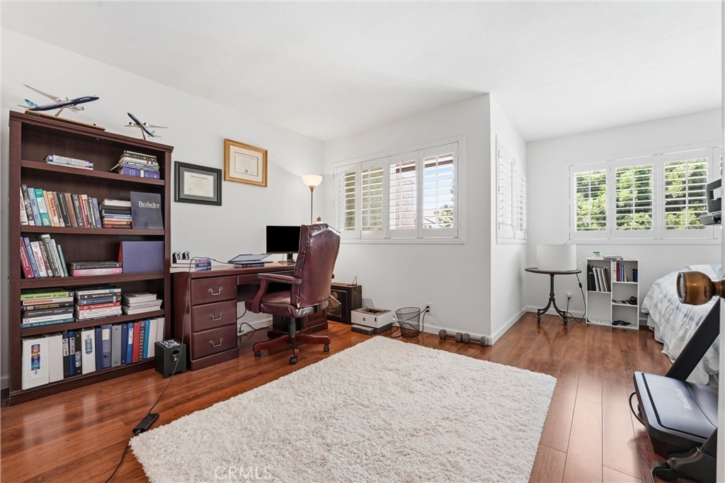 104 Oval, Irvine CA 92604 - photo 8