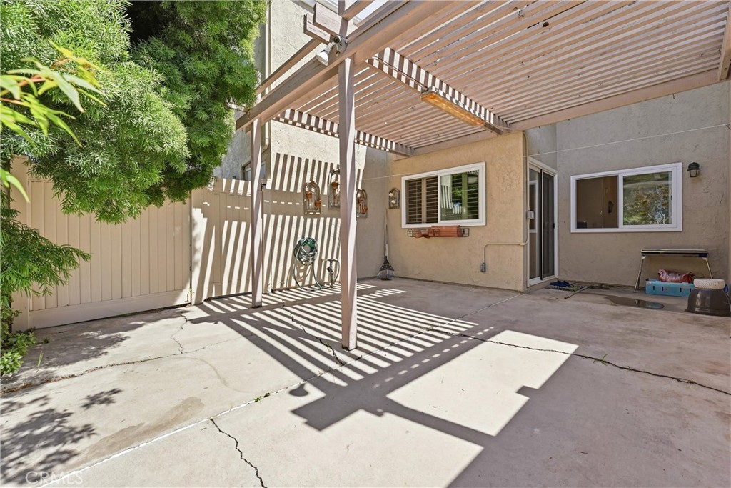104 Oval, Irvine CA 92604 - photo 16